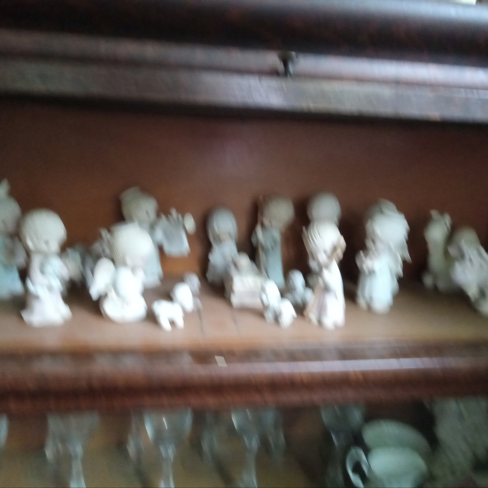 22 piece precious moment nativity